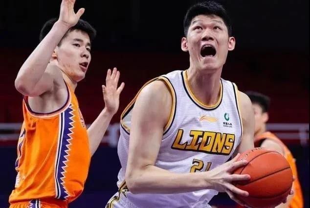 埃尔马斯在社交媒体上发文称：“亲爱的那不勒斯球迷们，你们从一开始就欢迎我的到来，你们喜爱我，你们保护我，你们帮助我成长为一个男子汉。